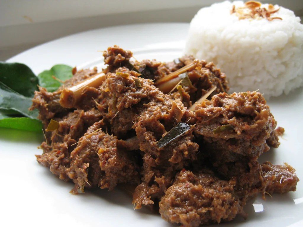 Rendang daging hancur