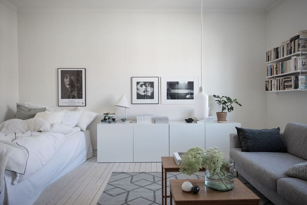 Small white living space - via Coco Lapine Design blog