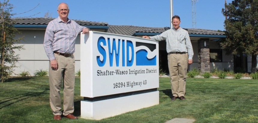 It’s been a time of transition in the Shafter-Wasco Irrigation District. One change is SWID’s new office near Wasco. The other is in managers, from Jerry L. Ezell (left) to Dana Munn, who previously managed the North Kern Water Storage District.