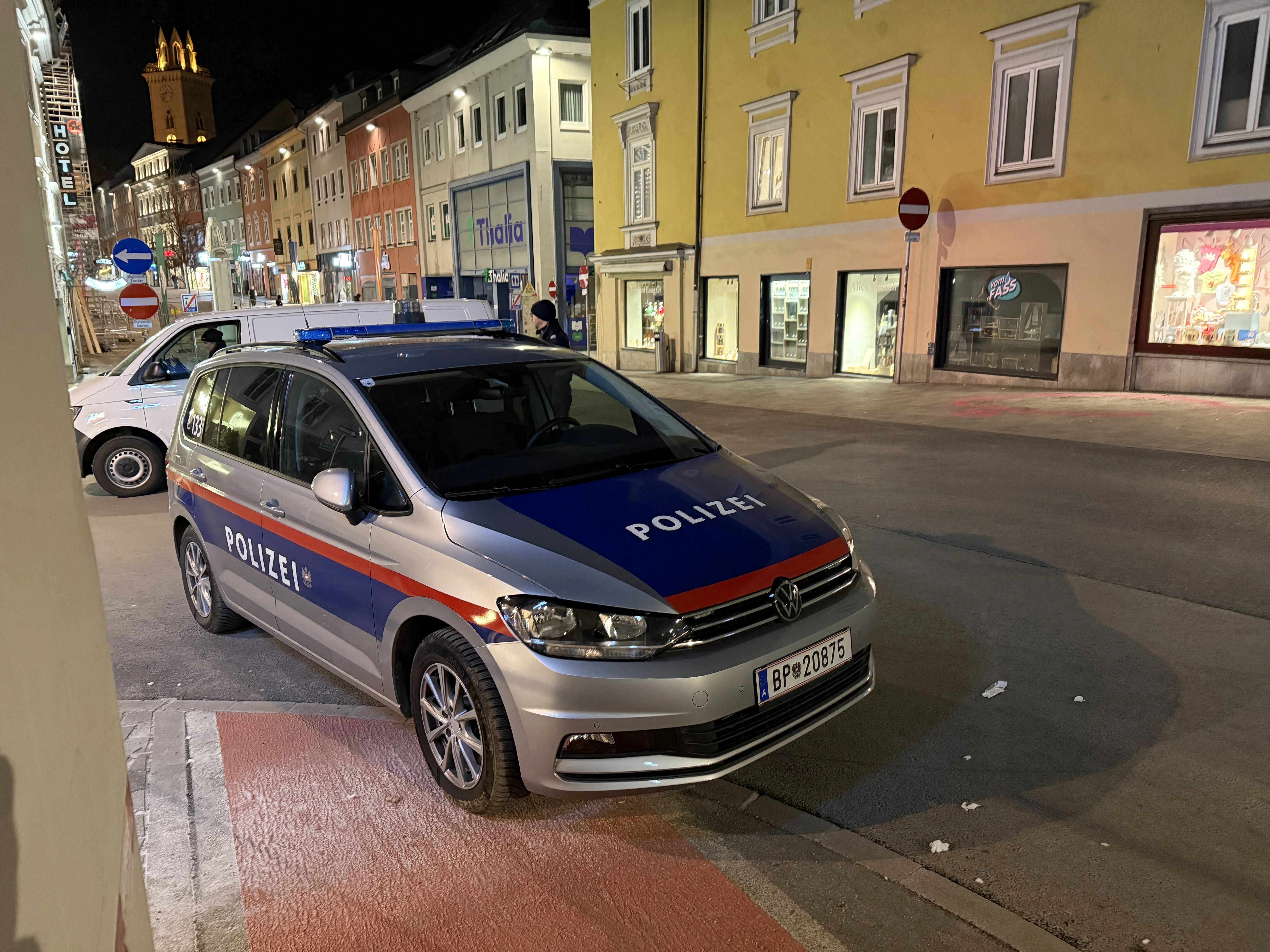 Teenager dead and five injured after ‘random’ knife attack in Austria Teenager dead and five injured after ‘random’ knife attack in Austria