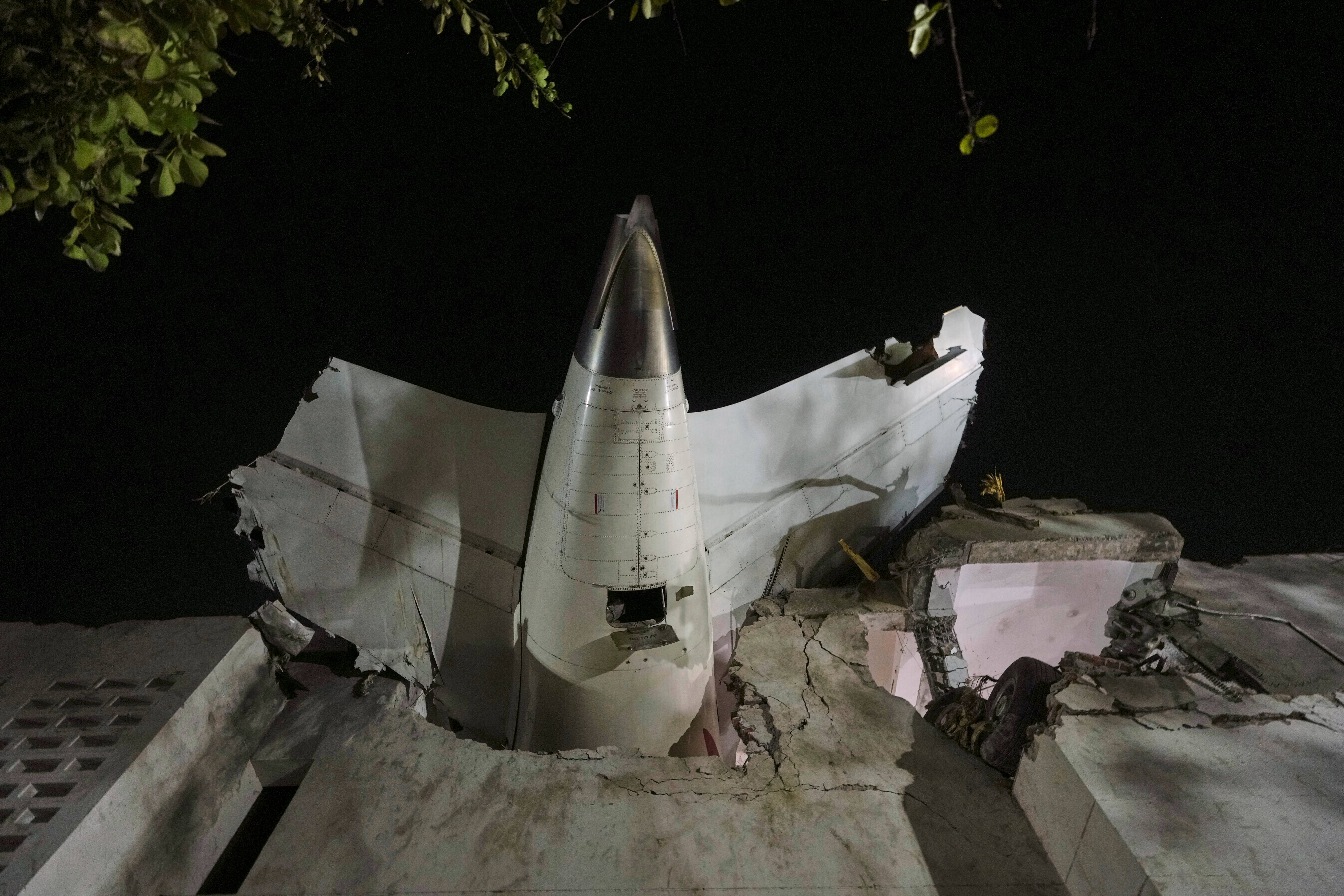 Lawyer for Air India families says one key theory has emerged to explain crash Lawyer for Air India families says one key theory has emerged to explain crash