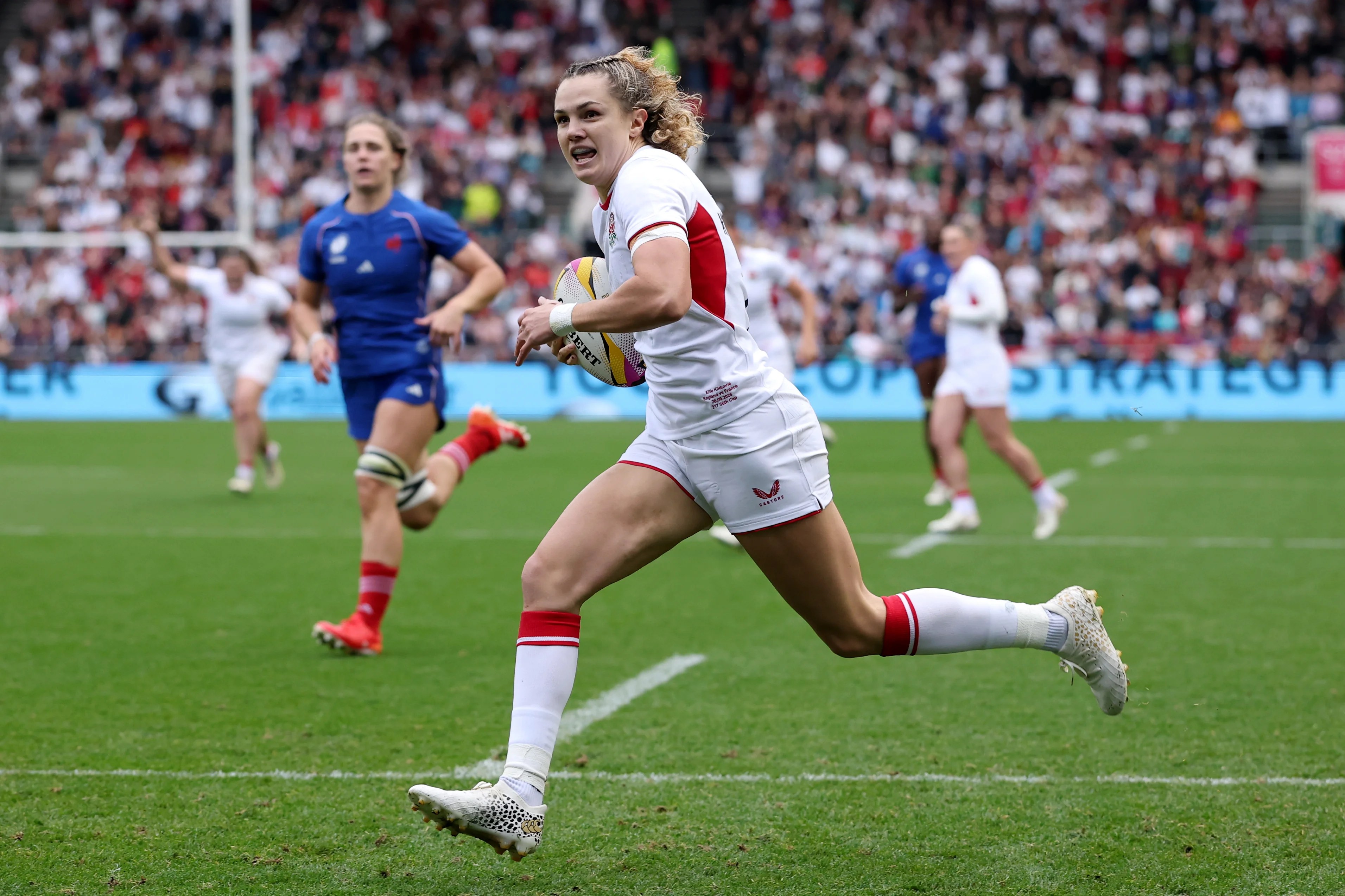 England boss John Mitchell hails Ellie Kildunne after semi-final star turn: ‘She’s special’ England boss John Mitchell hails Ellie Kildunne after semi-final star turn: ‘She’s special’