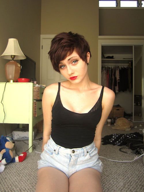 asymmetric pixie haircut for girls