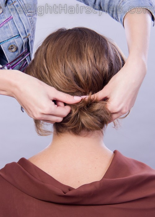 how to make a knot for short hair