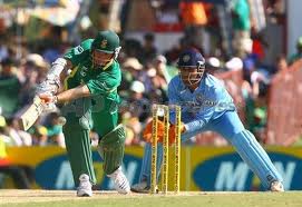 MS Dhoni became the 5th wicketkeeper to effect 275 or more dismissals in ODIs