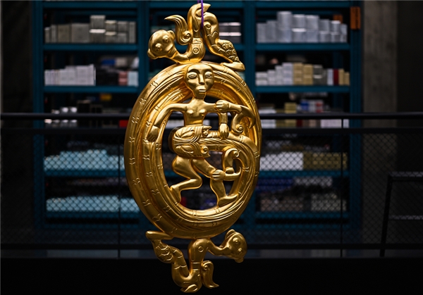 《黑光》_HARMAY 話梅&艺术家赵赵 《黑光》_HARMAY 話梅&艺术家赵赵