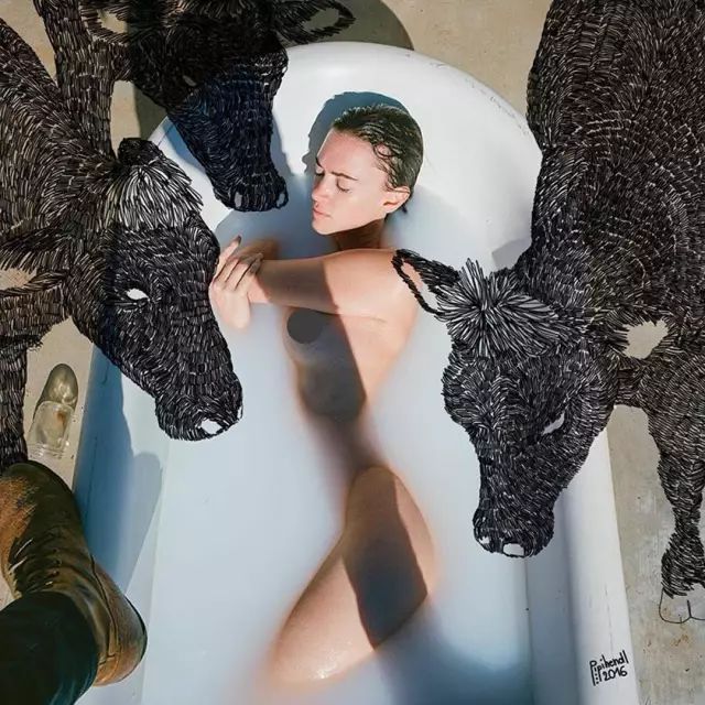 模特照片上的霓裳羽衣_奥地利摩洛哥插画师_Ilias Walchshofer