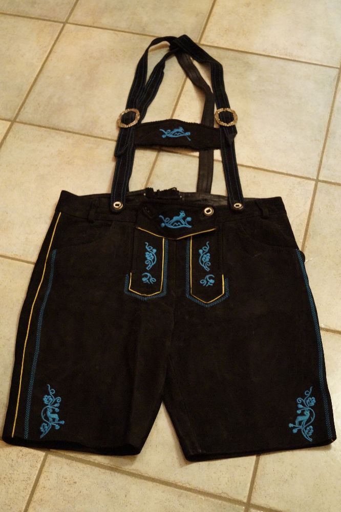 ALMENRAUSCH, schwarze Lederhose mit blauer Stickerei, Gr.42, Preis: € 45.-