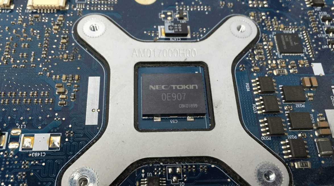 Untuk vga/chipset hasil rehot atau reball ada kemungkinan tidak akan tahan lama, usahakan menggunakan kipas tambahan dibawah laptop untuk mengatasi overheat . Solusi Mengetahui Laptop/Komputer yang Sering Bluescreen