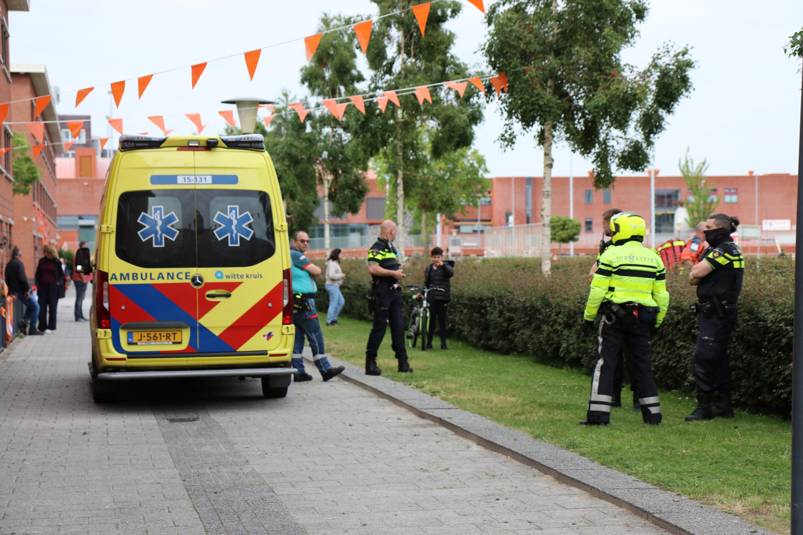 Traumahelikopter ingezet voor medische noodsituatie in woning Tonga in Zoetermeer -.