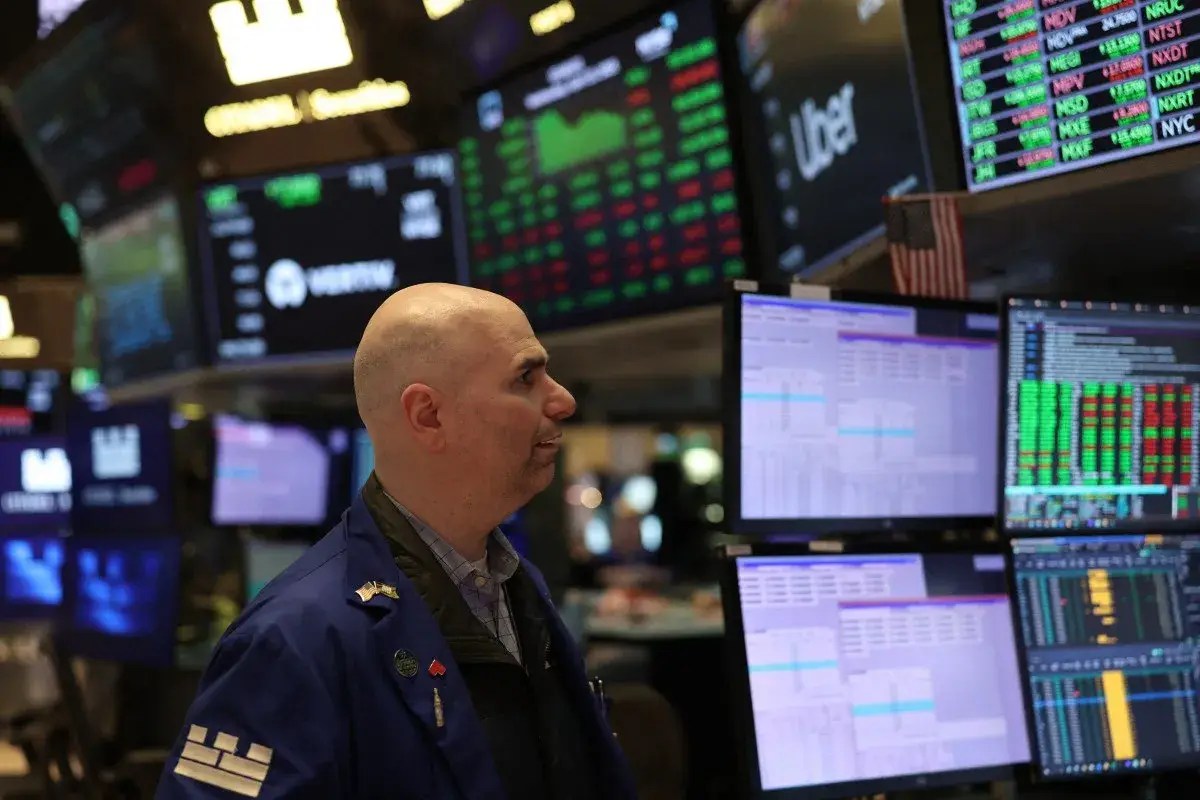Wall Street cierra verde en medio del incremento de tensión entre EEUU y China