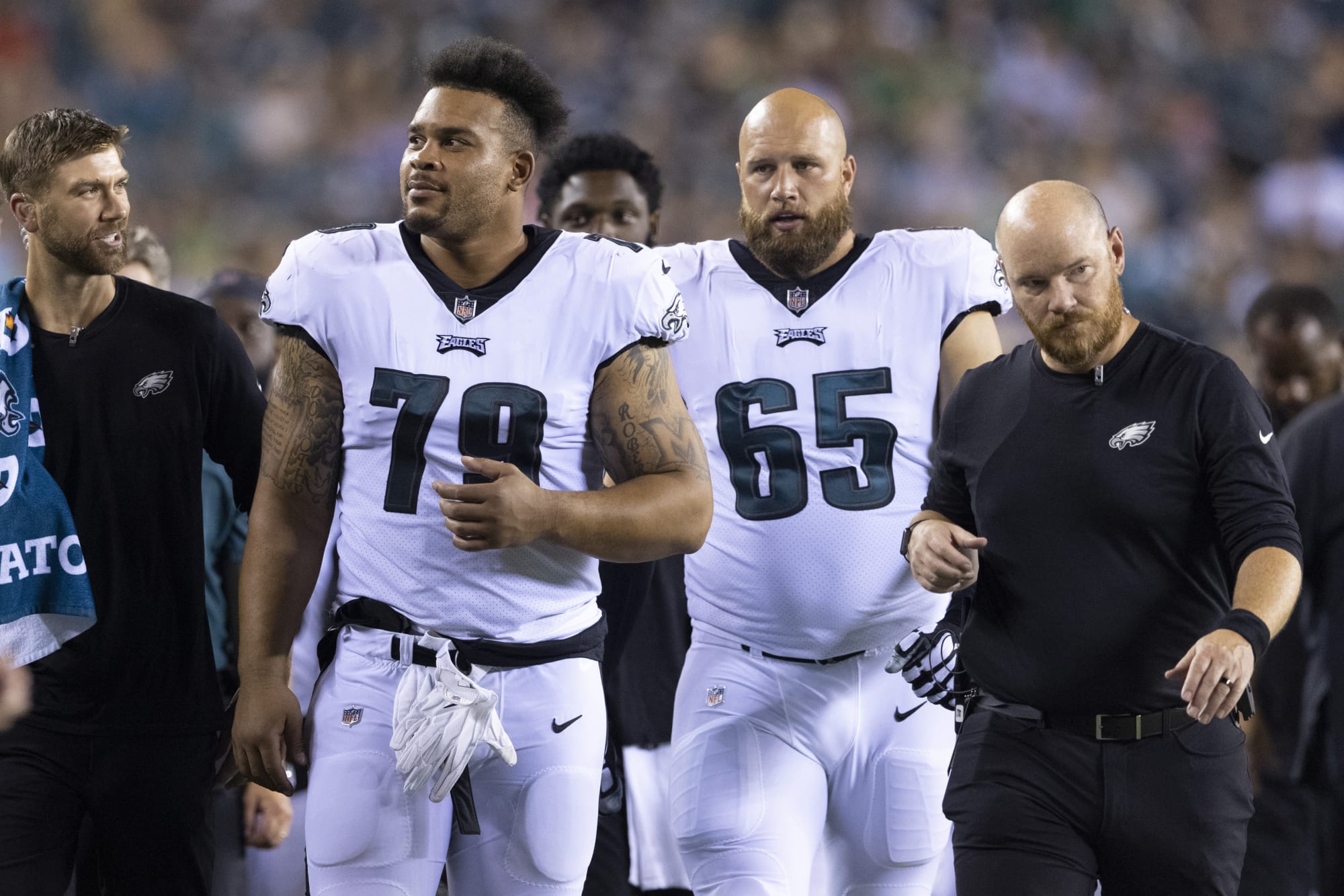Eagles' star guard Brandon Brooks retires after 10...