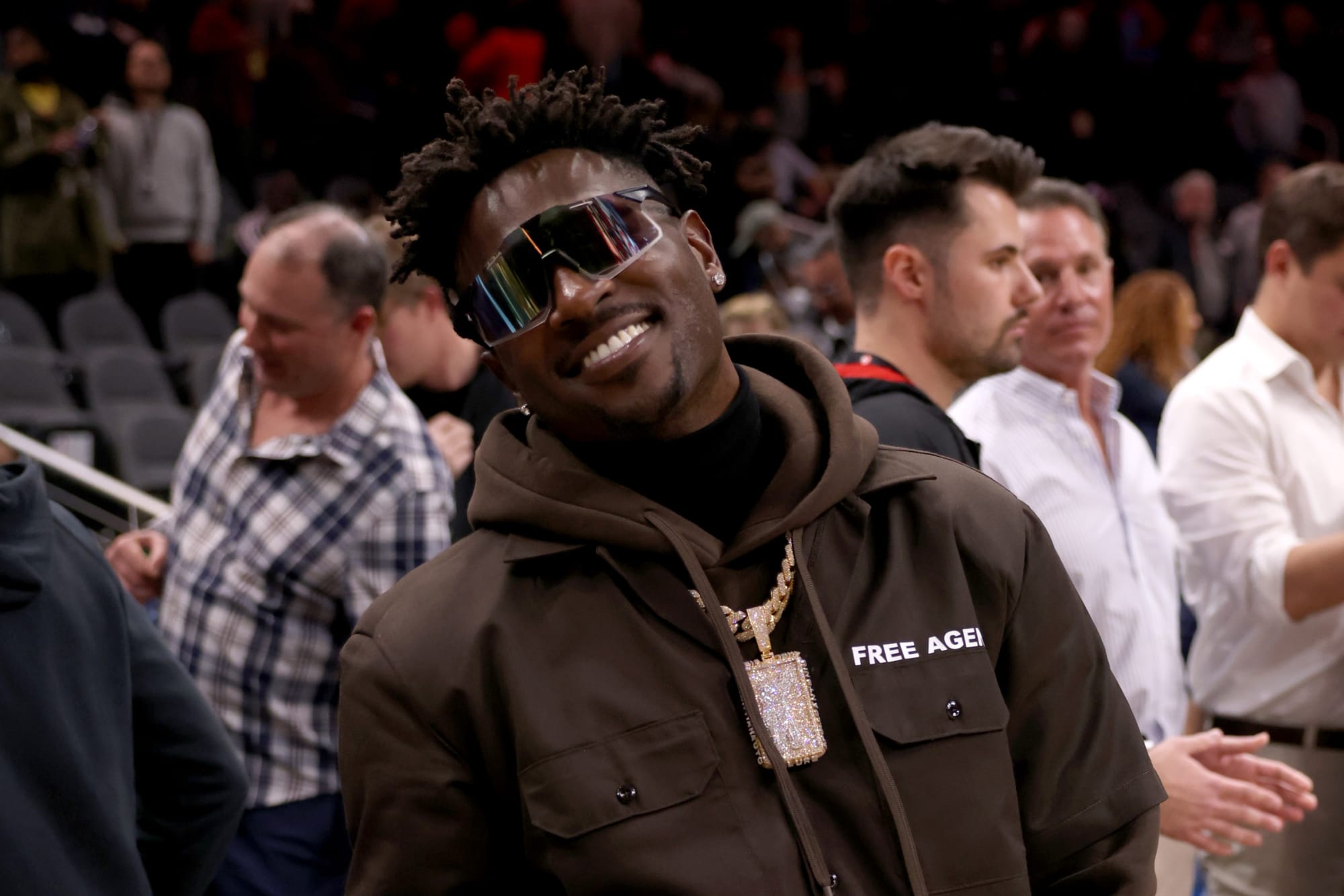 Antonio Brown wants to be part of Browns circus...