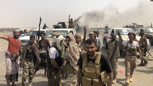 طيران مسير يستهدف معسكراً للانتقالي في أبين وسقوط ضحايا &nbsp;