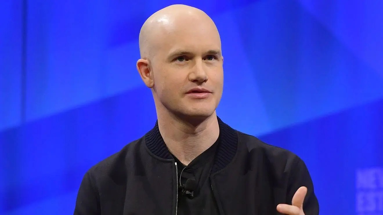 Qu'adviendra-t-il des crypto-monnaies en raison des actions de la SEC. Brian Armstrong, responsable de l'échange de crypto Coinbase. Qu'adviendra-t-il des crypto-monnaies en raison des actions de la SEC. Brian Armstrong, responsable de l'échange de crypto Coinbase. Photo.