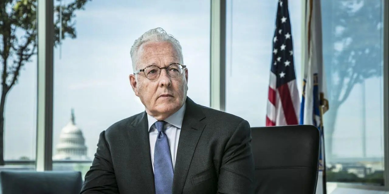 Papiers Hinman pour les crypto-monnaies. William Hinman, ancien directeur des finances d'entreprise de la SEC. Papiers Hinman pour les crypto-monnaies. William Hinman, ancien directeur des finances d'entreprise de la SEC. Photo.