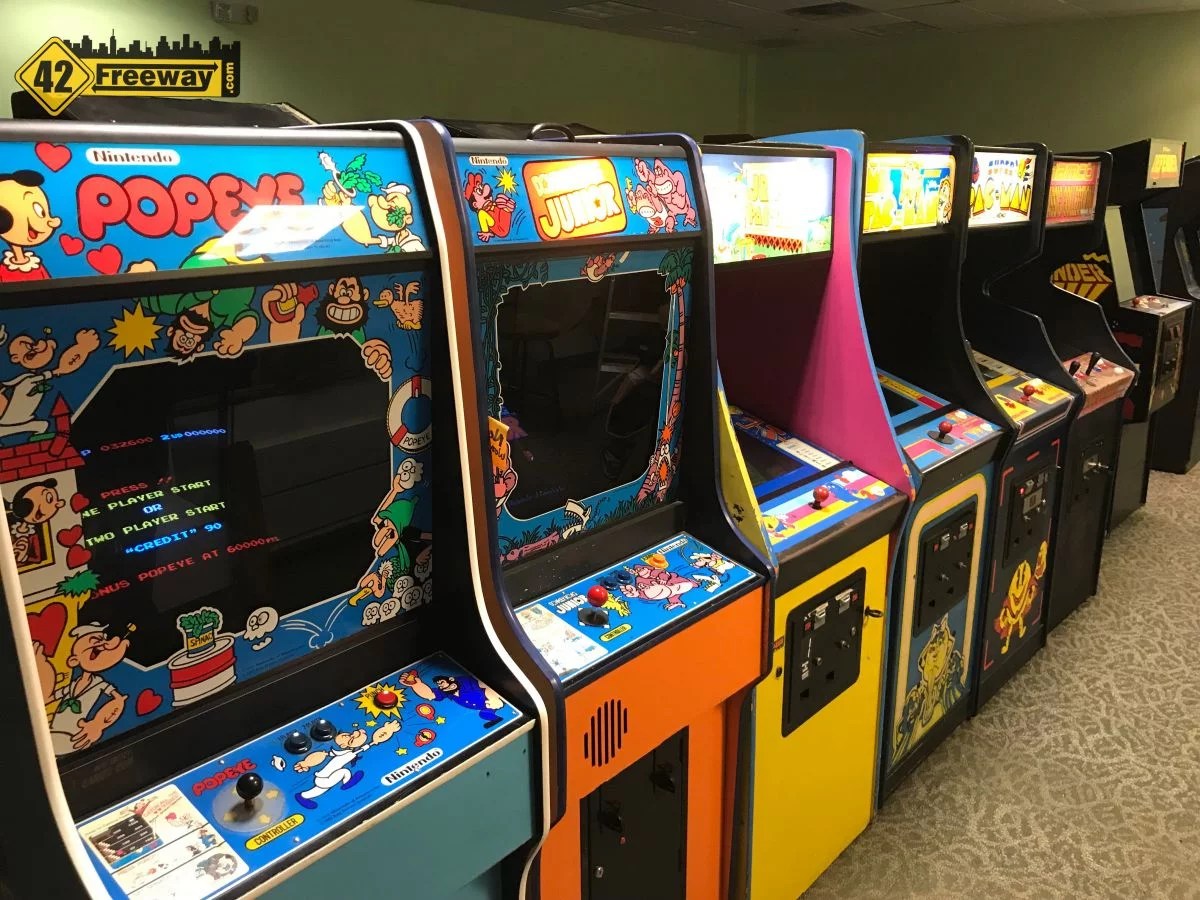 Omg myo pizza · video games . Retro Arcade Gaming Returns To Deptford Mall Colonial Soldier Arcade Opens Saturday 42 Freeway
