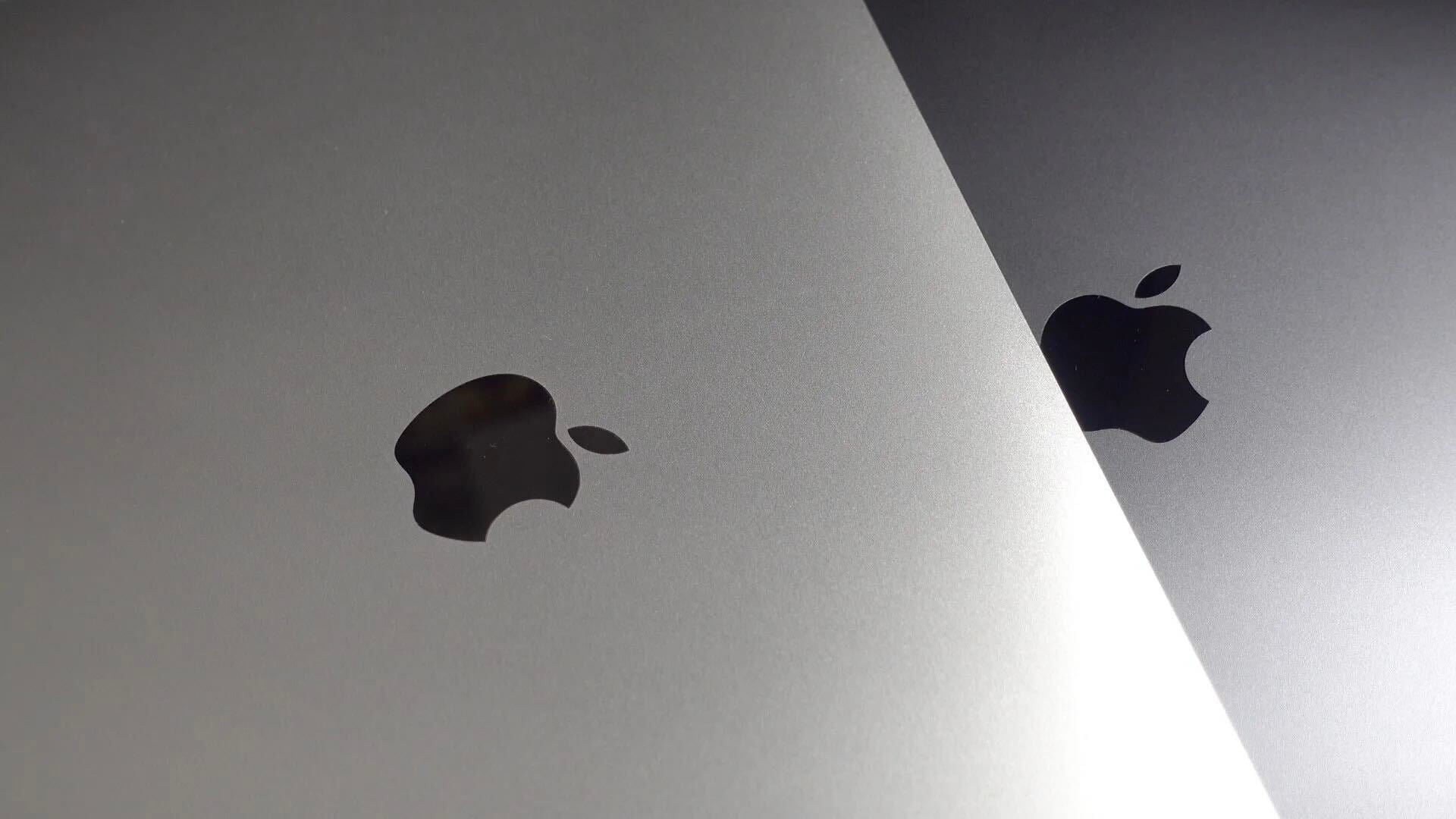 I've been using it for a week and have had the keyboard completely disconnect randomly 4 times now. How To Customize The Macbook Pro Touch Bar Add Shortcuts Hide Control Strip Remove Siri Button More 9to5mac