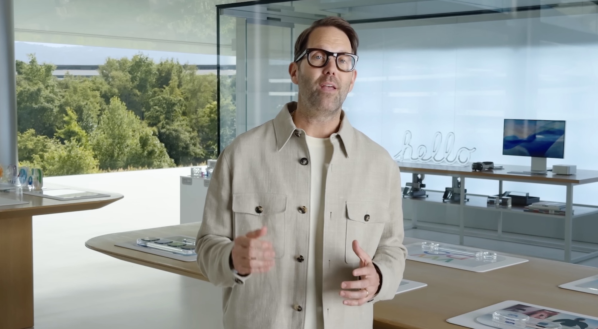 Gruber: Apple employees ‘giddy’ about Alan Dye’s departure
