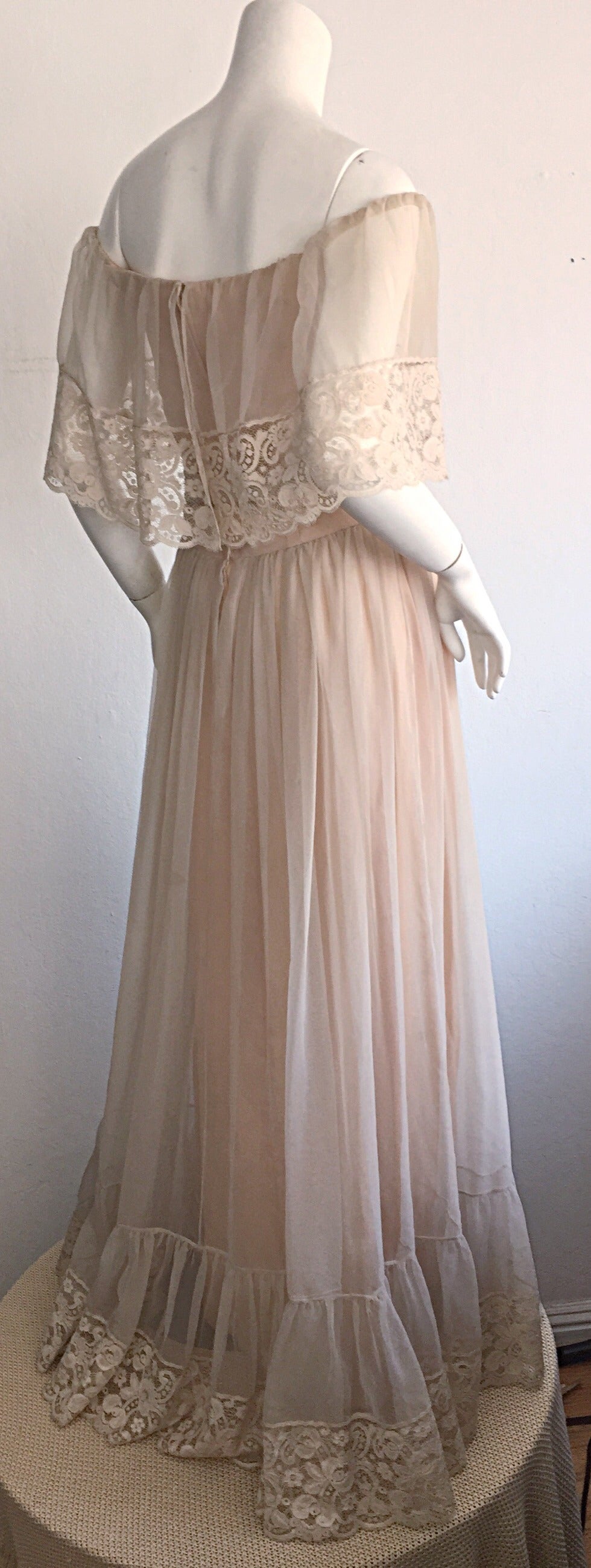 Few floral dresses epitomize easy summer living quite like a sweeping maxi. Beautiful Ethereal Vintage Victor Costa Cream Lace Bohemian Wedding Dress / Gown at 1stdibs