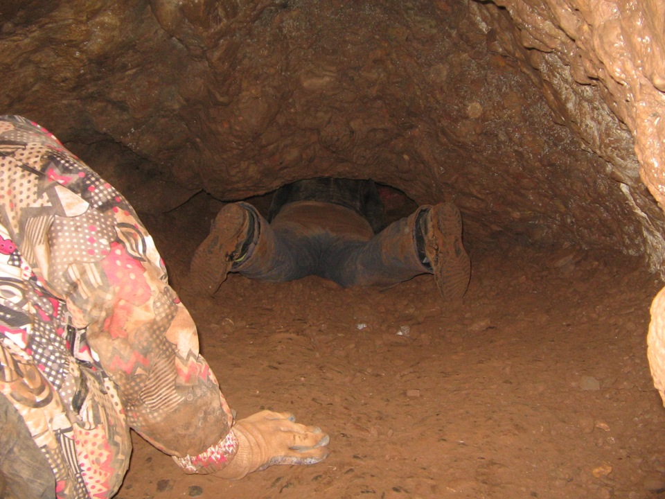 На автомобиле туристы едут через нарву и деревню орешное до базы отдыха «орешка», . Peshera Bolshaya Oreshnaya Kak Provesti Vyhodnoj Den Lifan X60 1 8 L 2013 Goda Na Drive2