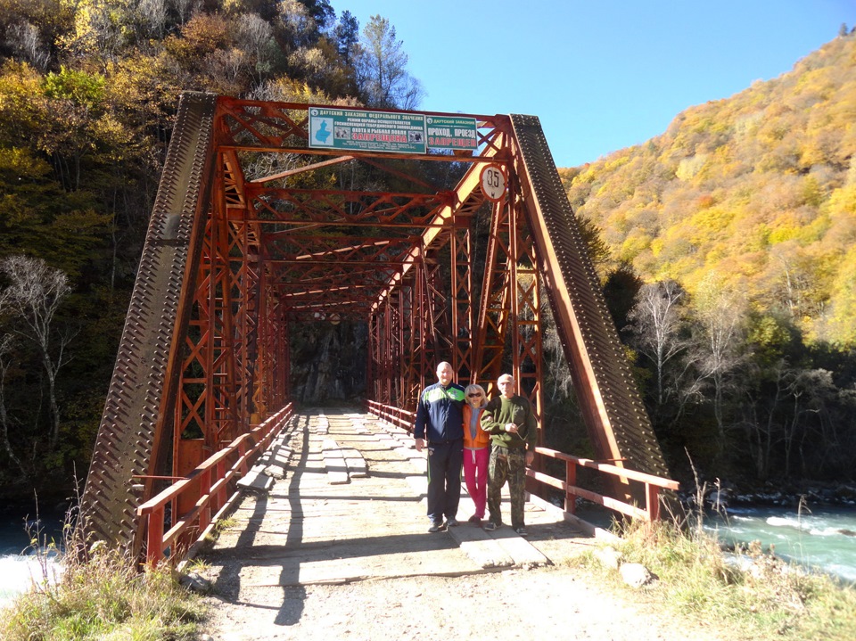 Маршрут проходит по ущелью с крутыми склонами и . Maharskoe Ushele Chevrolet Niva 1 7 L 2013 Goda Na Drive2