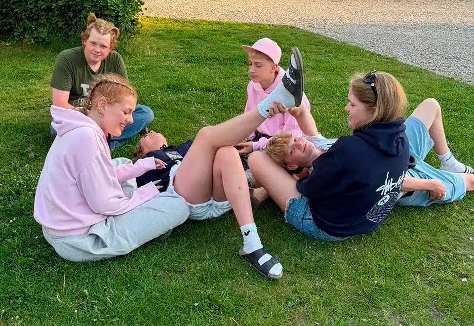 Hjemve på efterskolen: Sådan kan forældre hjælpe