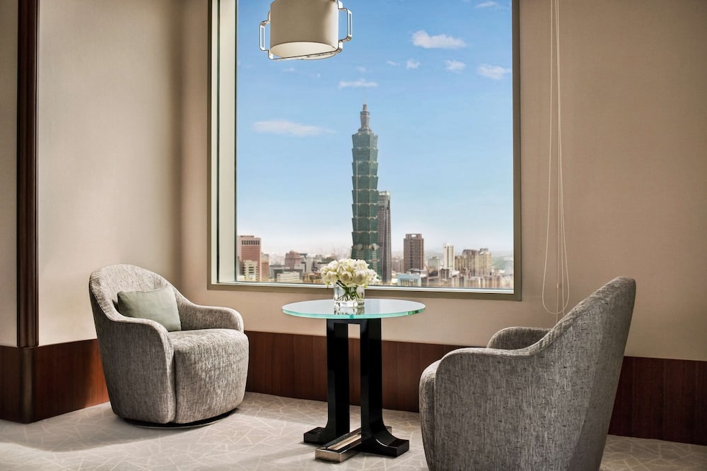 Far East Shangri-La, Taipei, see 101