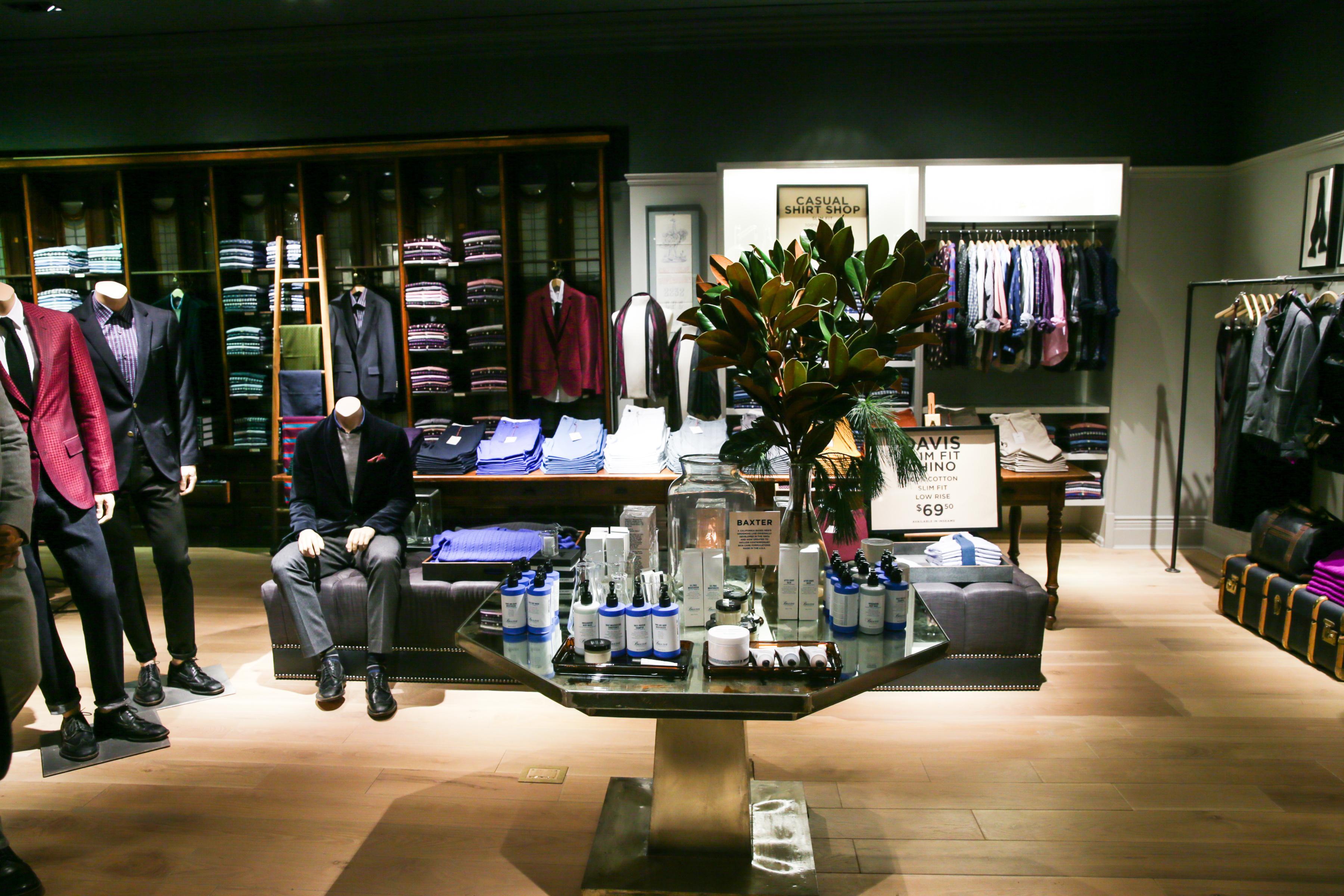 Club Monaco’s New Flatiron Flagship A Continuous Lean.