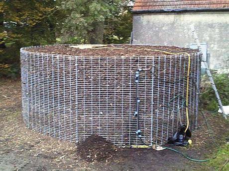 apa calda din compost