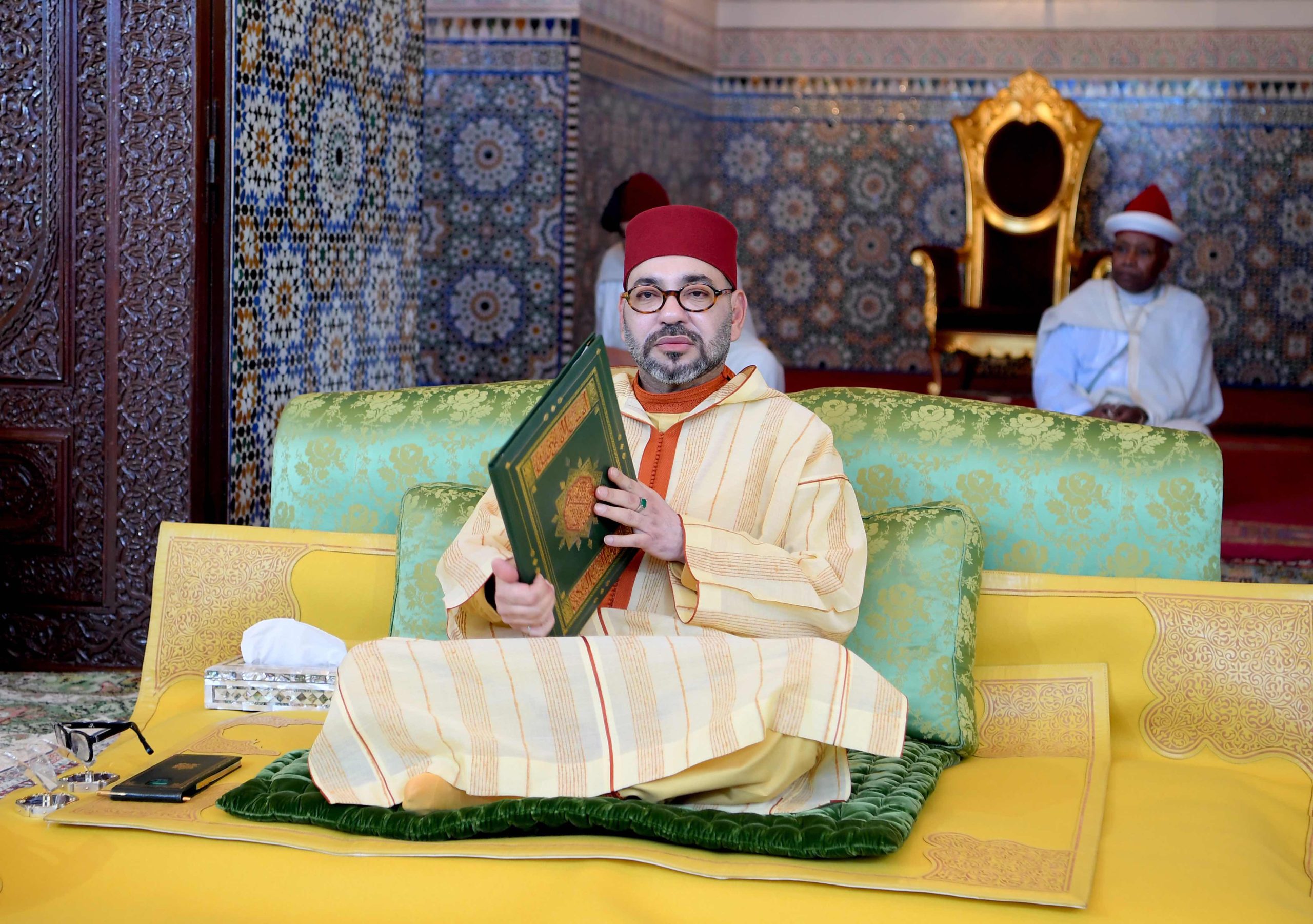 أمير المؤمنين يهنئ ملوك ورؤساء وأمراء الدول الإسلامية بمناسبة حلول عيد الفطر المبارك