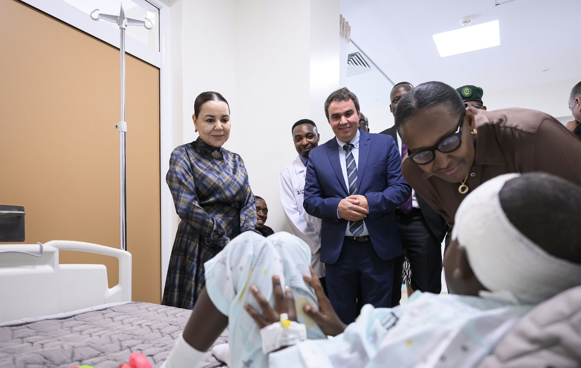 صاحبة السمو الملكي الأميرة للا أسماء والسيدة الأولى لرواندا تطلقان بكيغالي المرحلة الخامسة من برنامج “متحدون، نسمع بشكل أفضل” وتدشنان أول مركز للتشخيص والتأهيل السمعي بهذا البلد صاحبة السمو الملكي الأميرة للا أسماء والسيدة الأولى لرواندا تطلقان بكيغالي المرحلة الخامسة من برنامج “متحدون، نسمع بشكل أفضل” وتدشنان أول مركز للتشخيص والتأهيل السمعي بهذا البلد