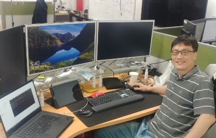 Gu li is a chinese go player. Seongho Cho (M.S. Student, Senior Engineer in LG Display)
