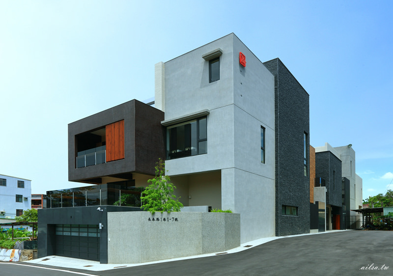 高雄│鳥松新建案托斯卡尼 大窗大景 珍藏家的美麗風景-建案採訪、房地產、獨棟透天