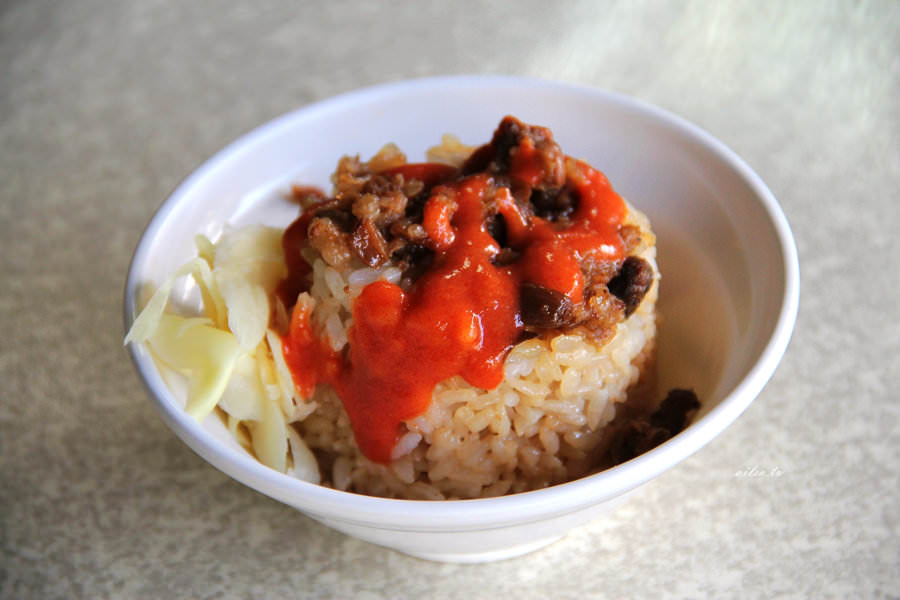 屏東│正老牌公園肉燥飯 蝦咪！原來筒仔米糕裡裝的是肉燥飯-肉燥飯系列