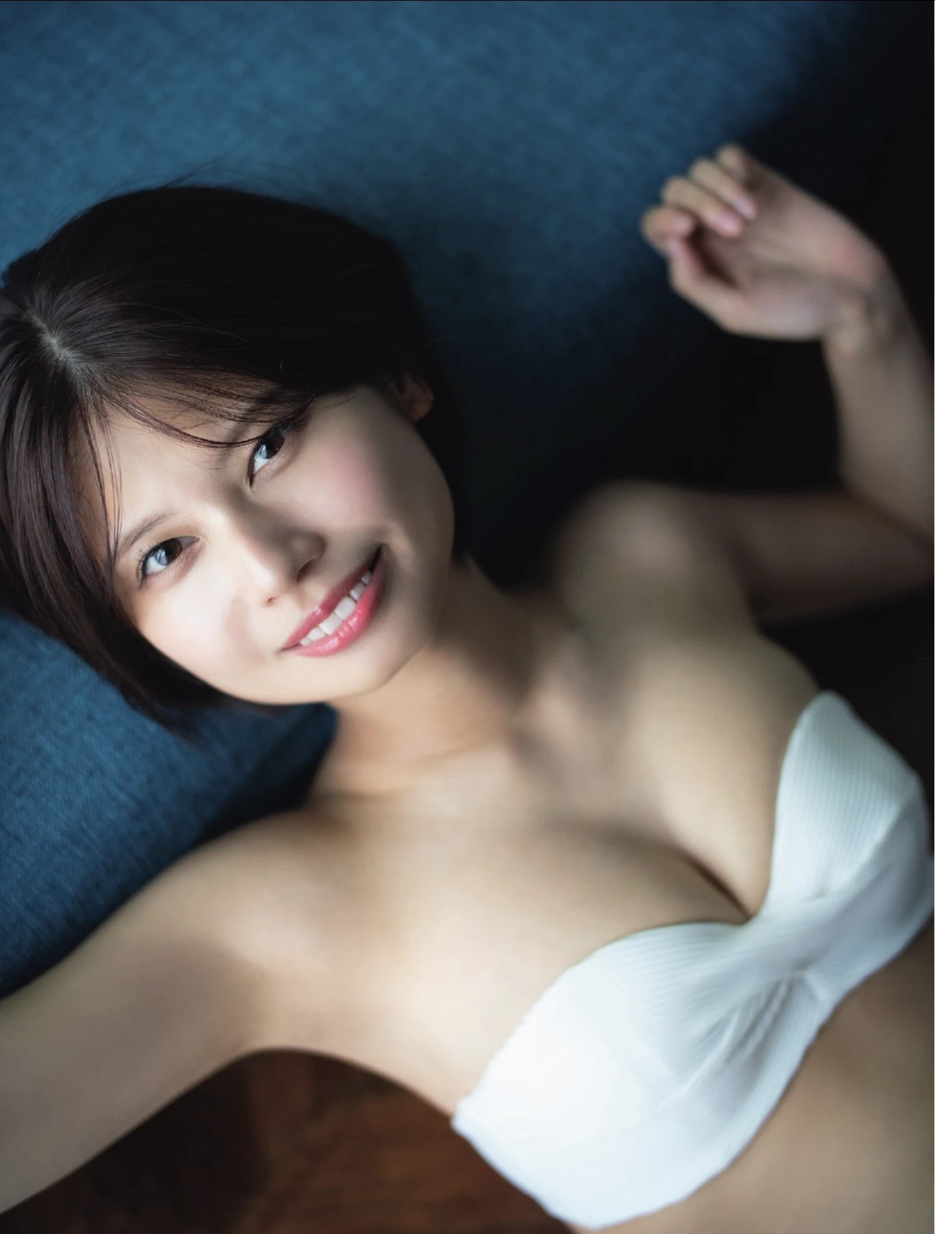 鹿目凛Rin Kaname闪耀FLASH杂志封面