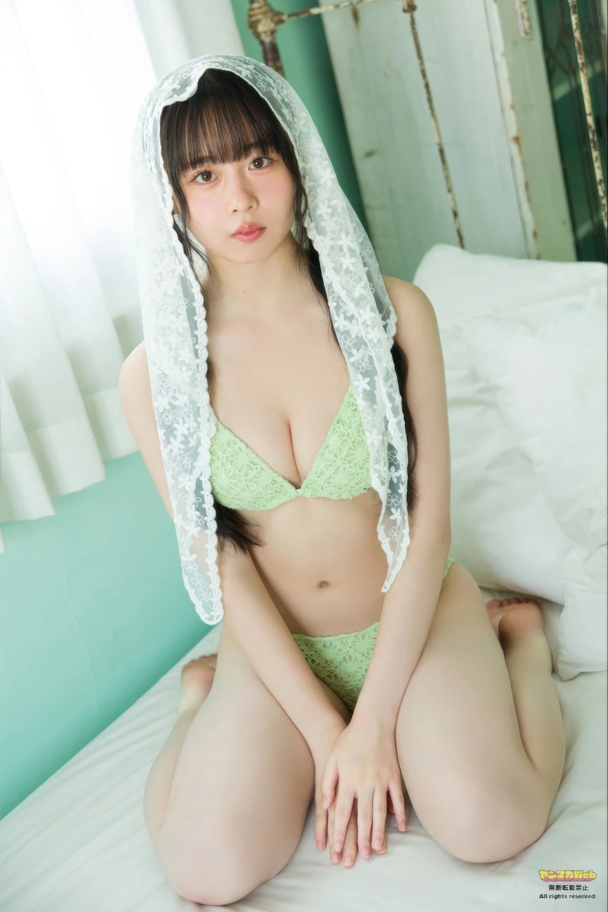 中畑里捺亮相《Young Magazine》2025年46号封面