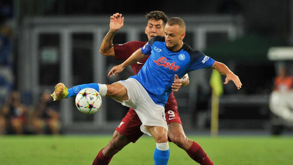 Cerita Gelandang Napoli Kena PHP Barcelona