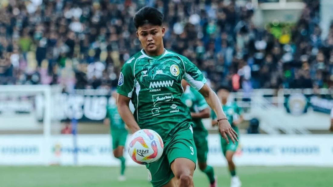 Cabut dari PSS, Hokky Caraka Gabung Persita Tangerang
