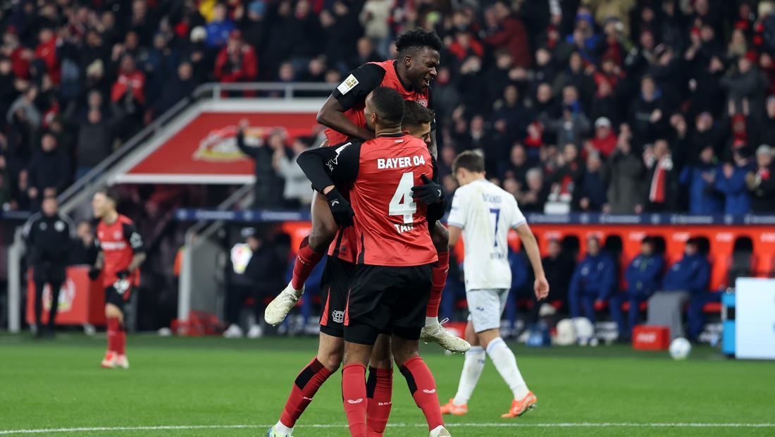 10 Pemain Leverkusen Bekap Hoffenheim 3-1