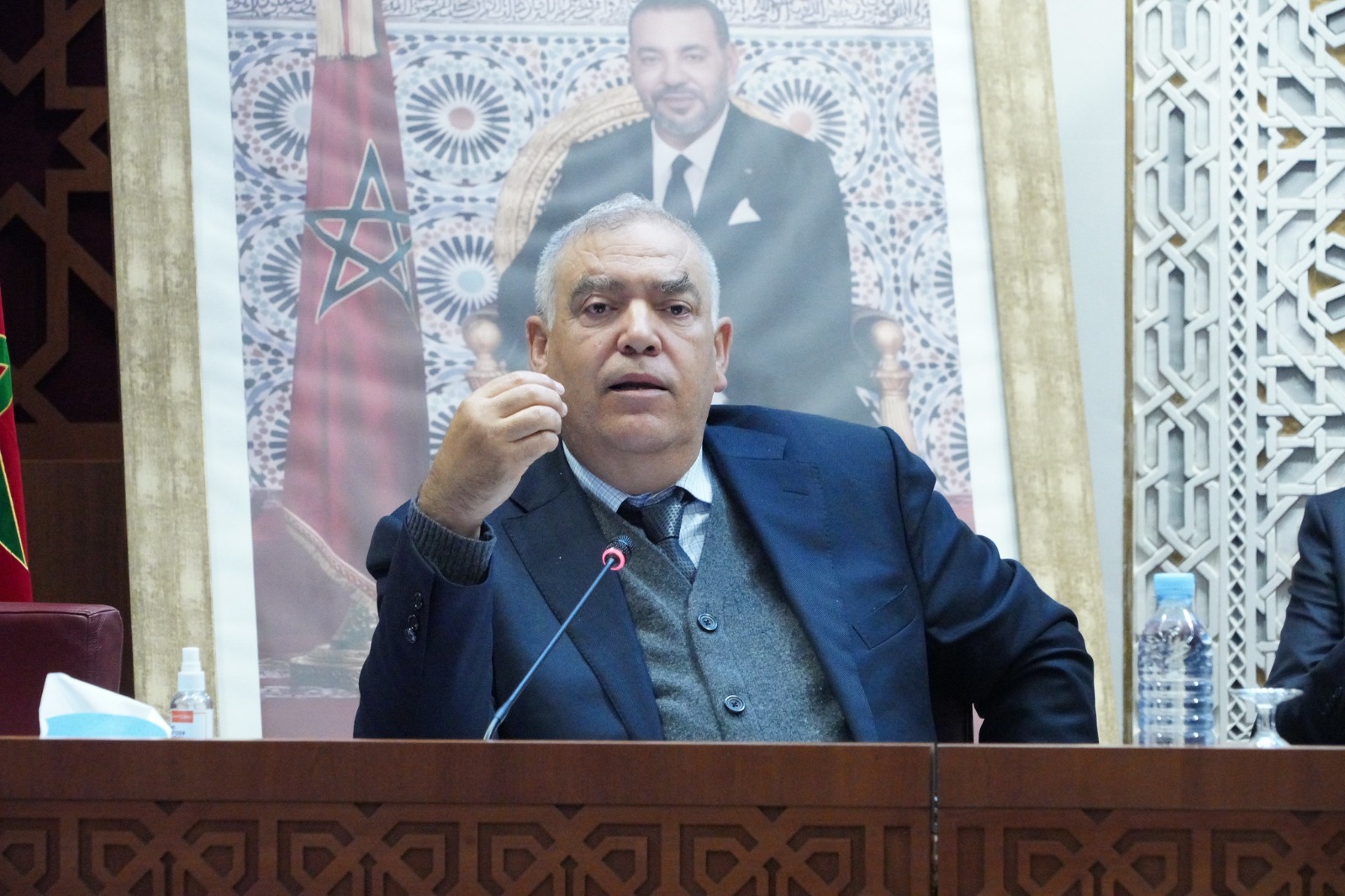 بعد تقارير التفتيش والعزل.. لجان الداخلية تنزل بثقلها لإعادة ترتيب جماعات بضواحي البيضاء
