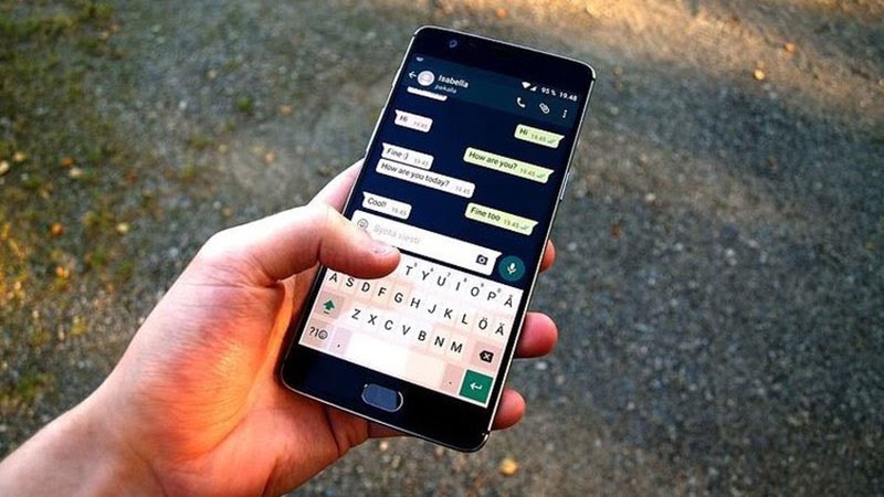 مليشيات الحوثي تجرّم حيازة الـ “واتساب”وتأمر بالقبض على كل مستخدميه في إب (وثيقة)