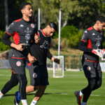 اليوم.. المنتخب يشد الرحال إلى النمسا اليوم.. المنتخب يشد الرحال إلى النمسا