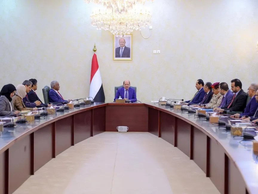 فرض سعودي لاجتماع للحكومة بعدن رغم احتجاج الانتقالي