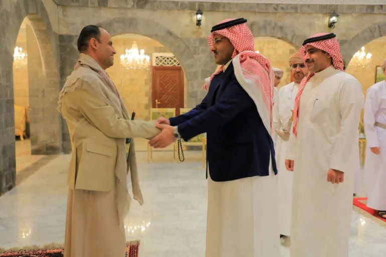 محاولات أمريكية لعرقلة اتفاق سعودي مع “الحوثيين” بشأن النفط محاولات أمريكية لعرقلة اتفاق سعودي مع “الحوثيين” بشأن النفط