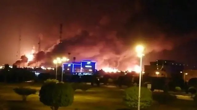 عبر بث رسائل لـ”الحوثيين”.. أمريكا تكشف رغبة بإغراق السعودية بمستنقع المندب عبر بث رسائل لـ”الحوثيين”.. أمريكا تكشف رغبة بإغراق السعودية بمستنقع المندب