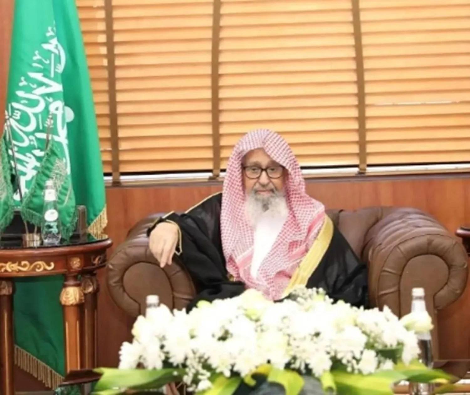 جدل في السعودية مع تعليق &ldquo;الدعارة&rdquo; وإحياء &ldquo;الوهابية&rdquo;
