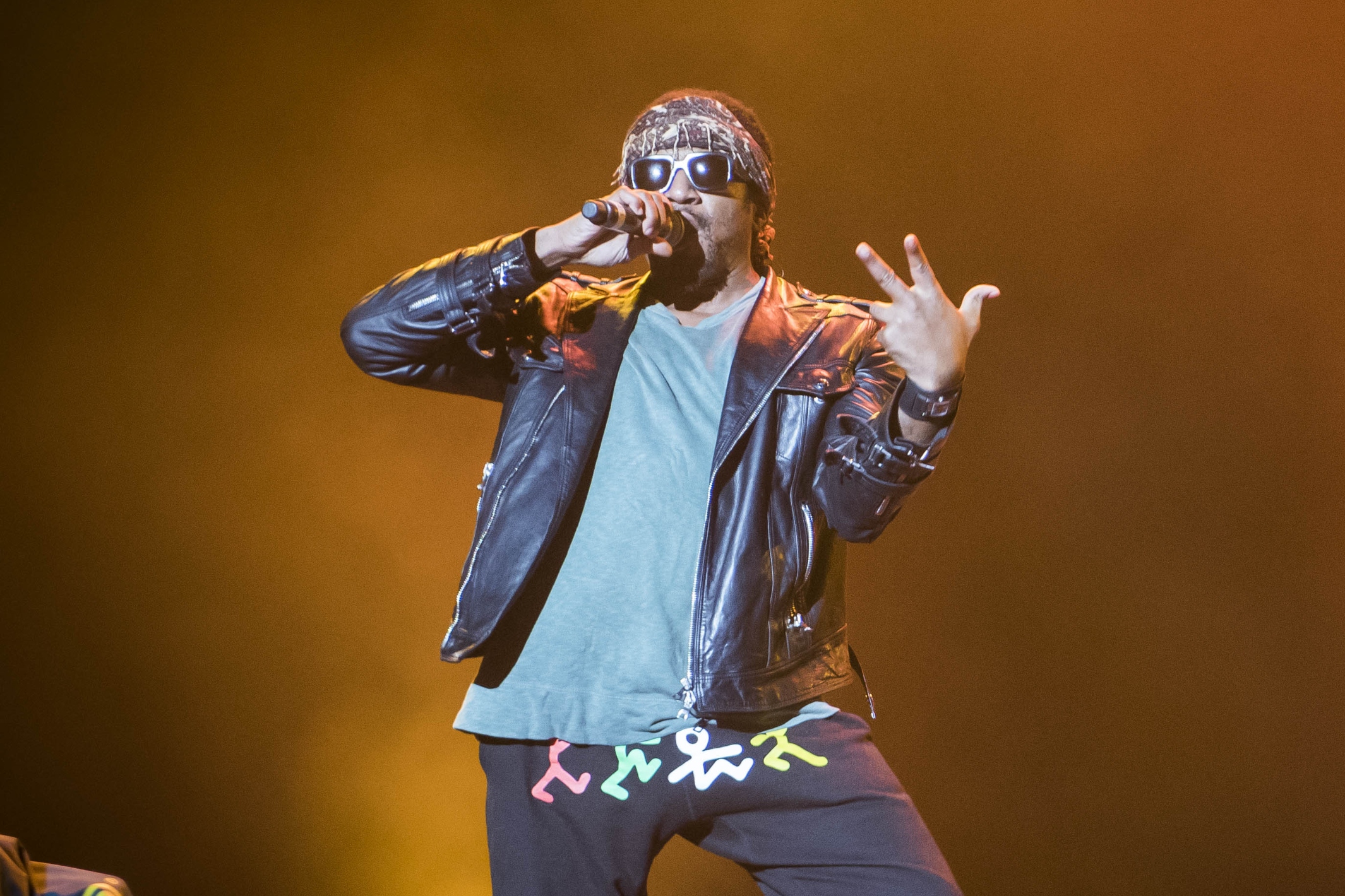 Q-Tip Chokes Up Remembering Phife Dawg As Tribe Is Inducted Into Rock Corridor