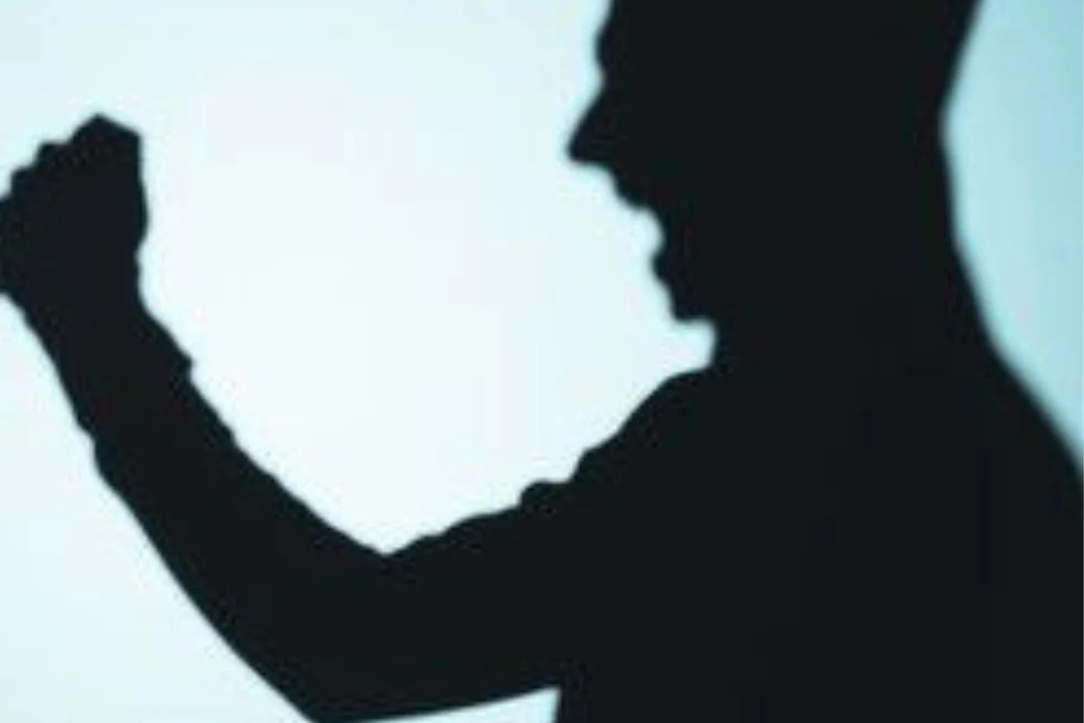 الطب الشرعي يكشف الغموض: كيف يميز بين القتل والانتحار؟