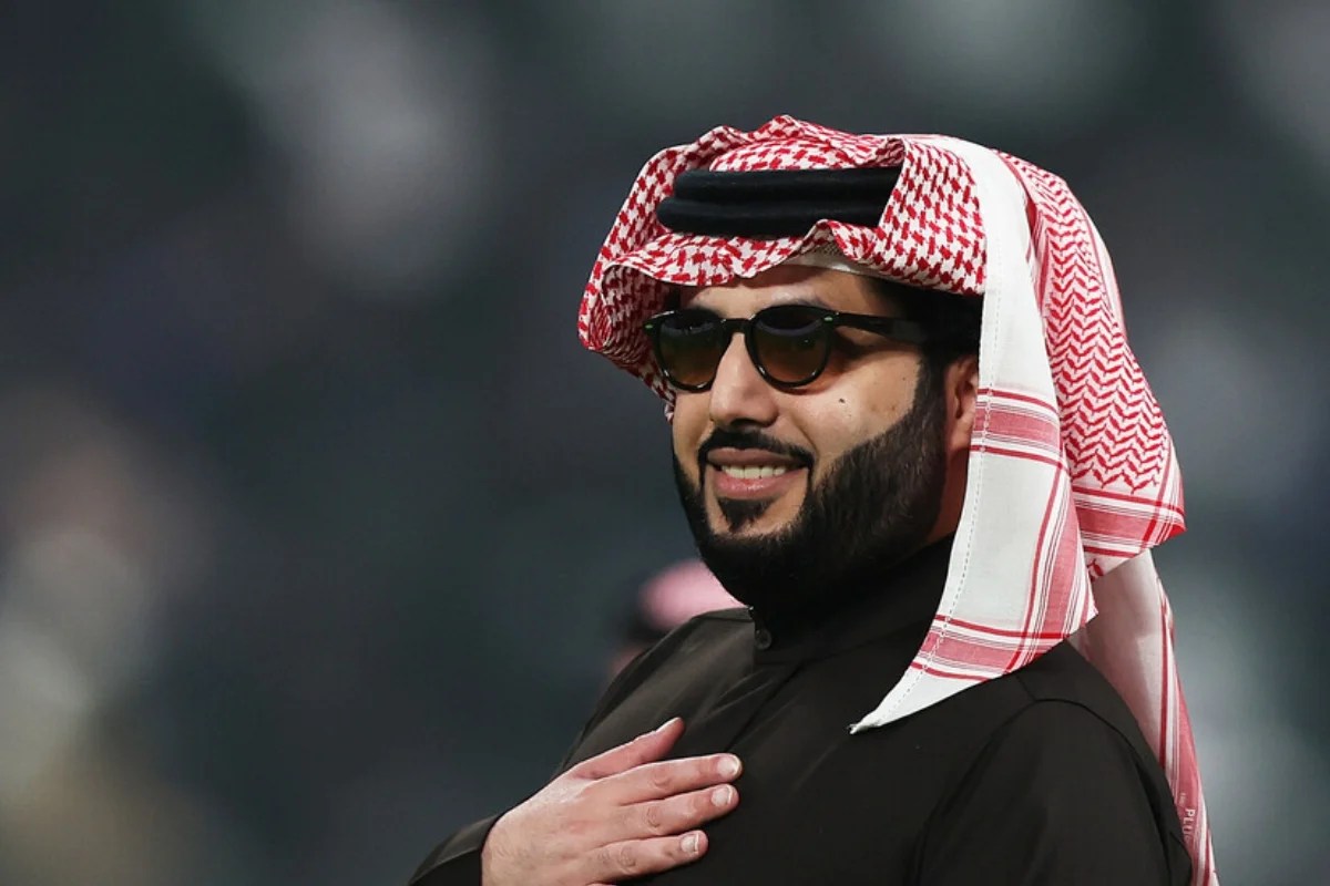 إصابة تركي آل الشيخ بكورونا تثير تفاعلًا واسعًا على “إكس” إصابة تركي آل الشيخ بكورونا تثير تفاعلًا واسعًا على “إكس”